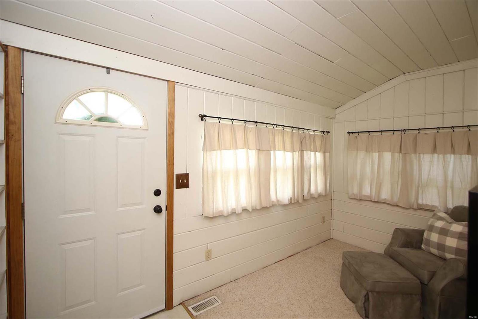 13265 Fessler Road Dow, IL 62022 - Photo 4 of 69
