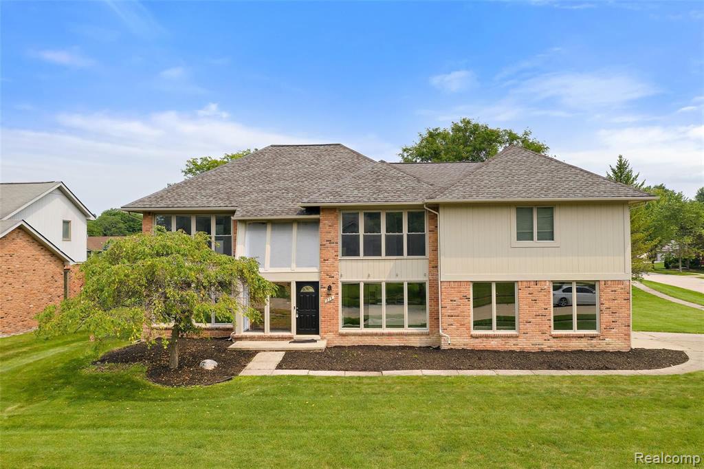 217 Streamview Drive Troy, MI 48085 - Photo 4 of 49