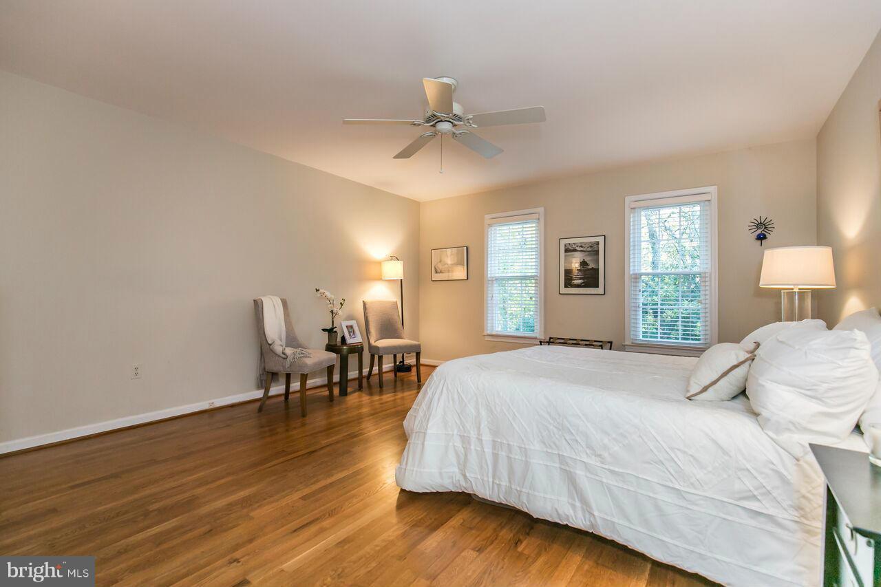 11307 Myrtle Lane Reston, VA 20191 - Photo 14 of 30 Bedroom (Master)