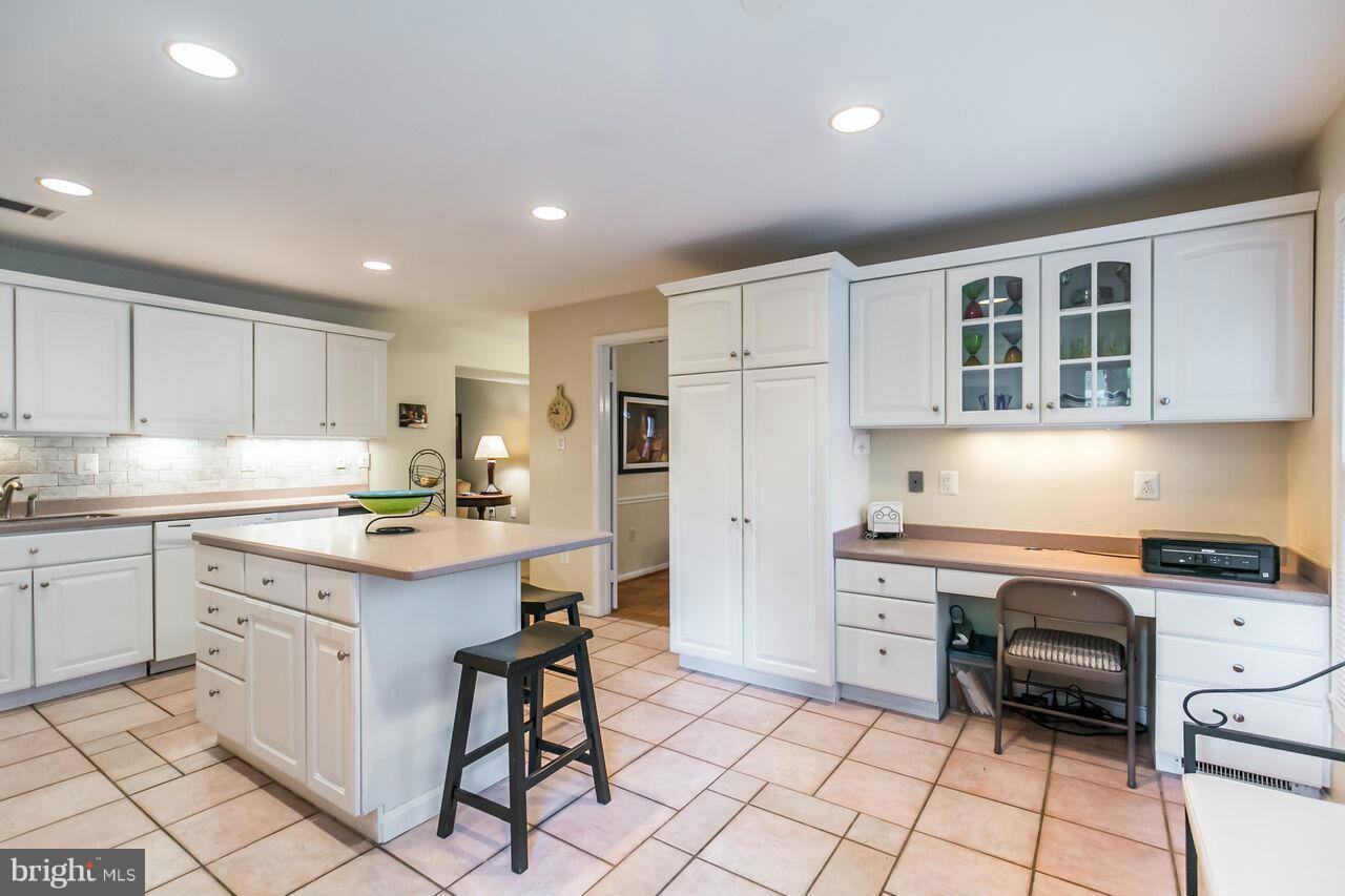 11307 Myrtle Lane Reston, VA 20191 - Photo 3 of 30 Kitchen