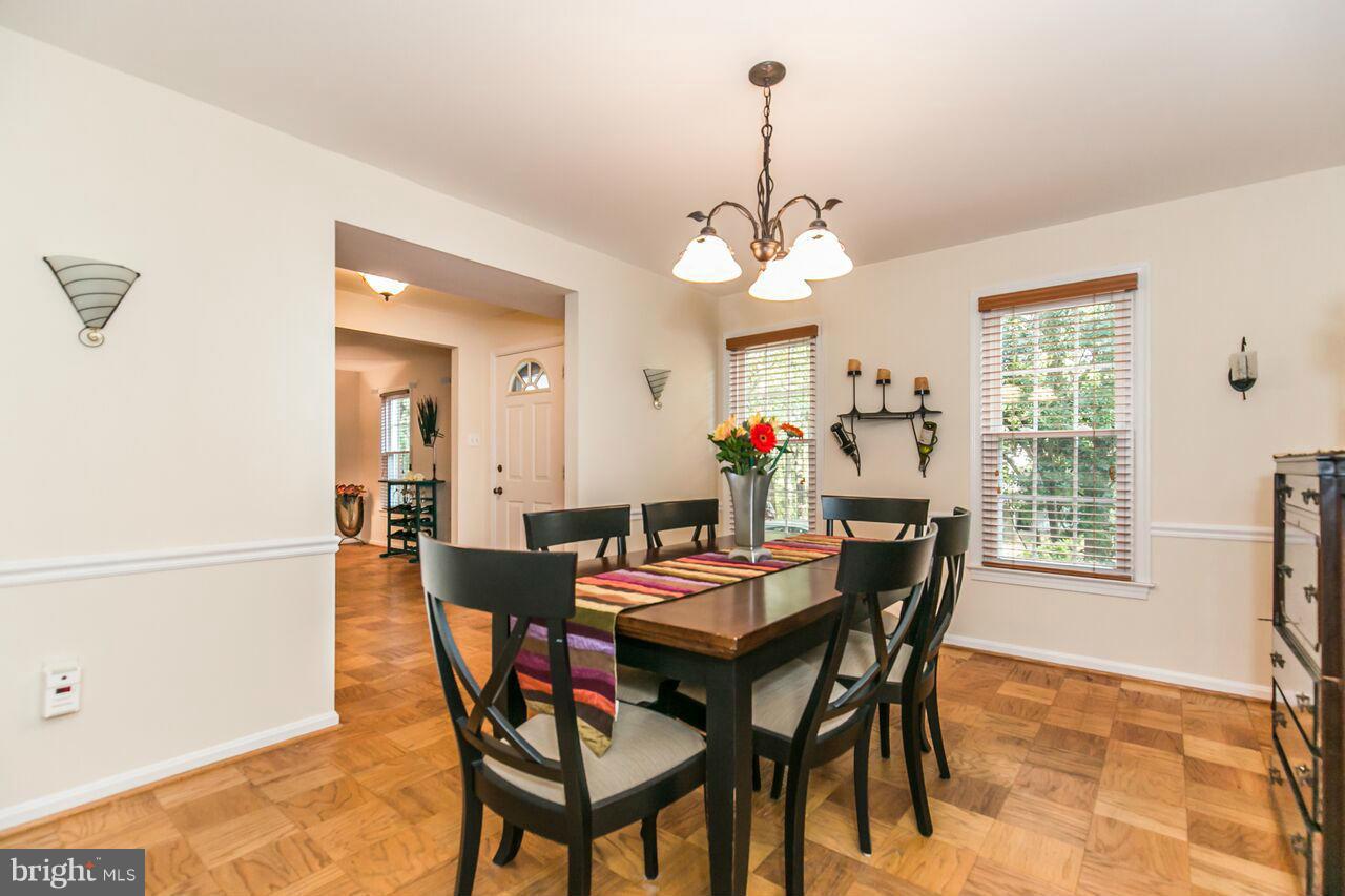 11307 Myrtle Lane Reston, VA 20191 - Photo 8 of 30 Dining Room