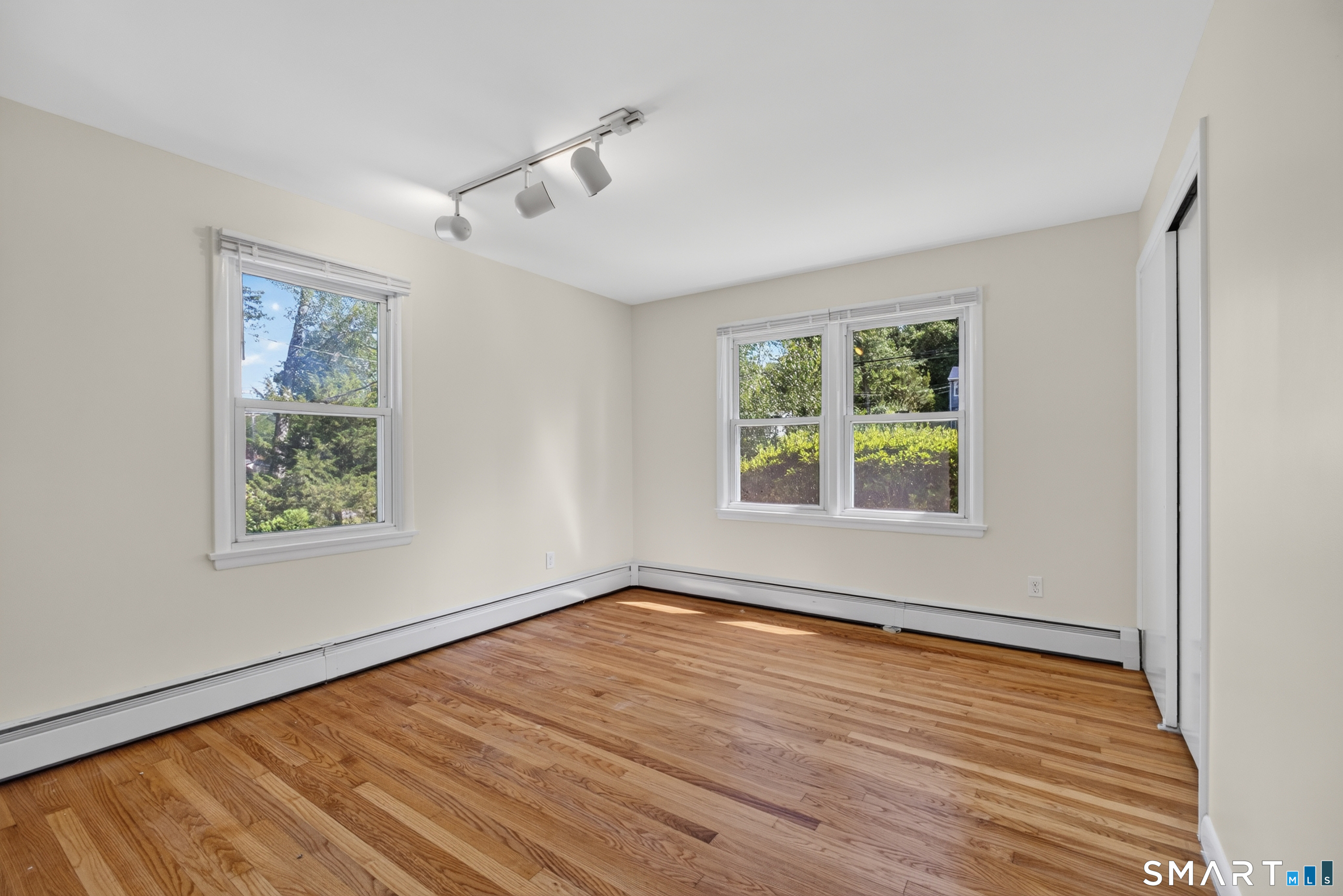 659 West Woods Road Hamden, CT 06518 - Photo 20 of 36 Gallery Image 20