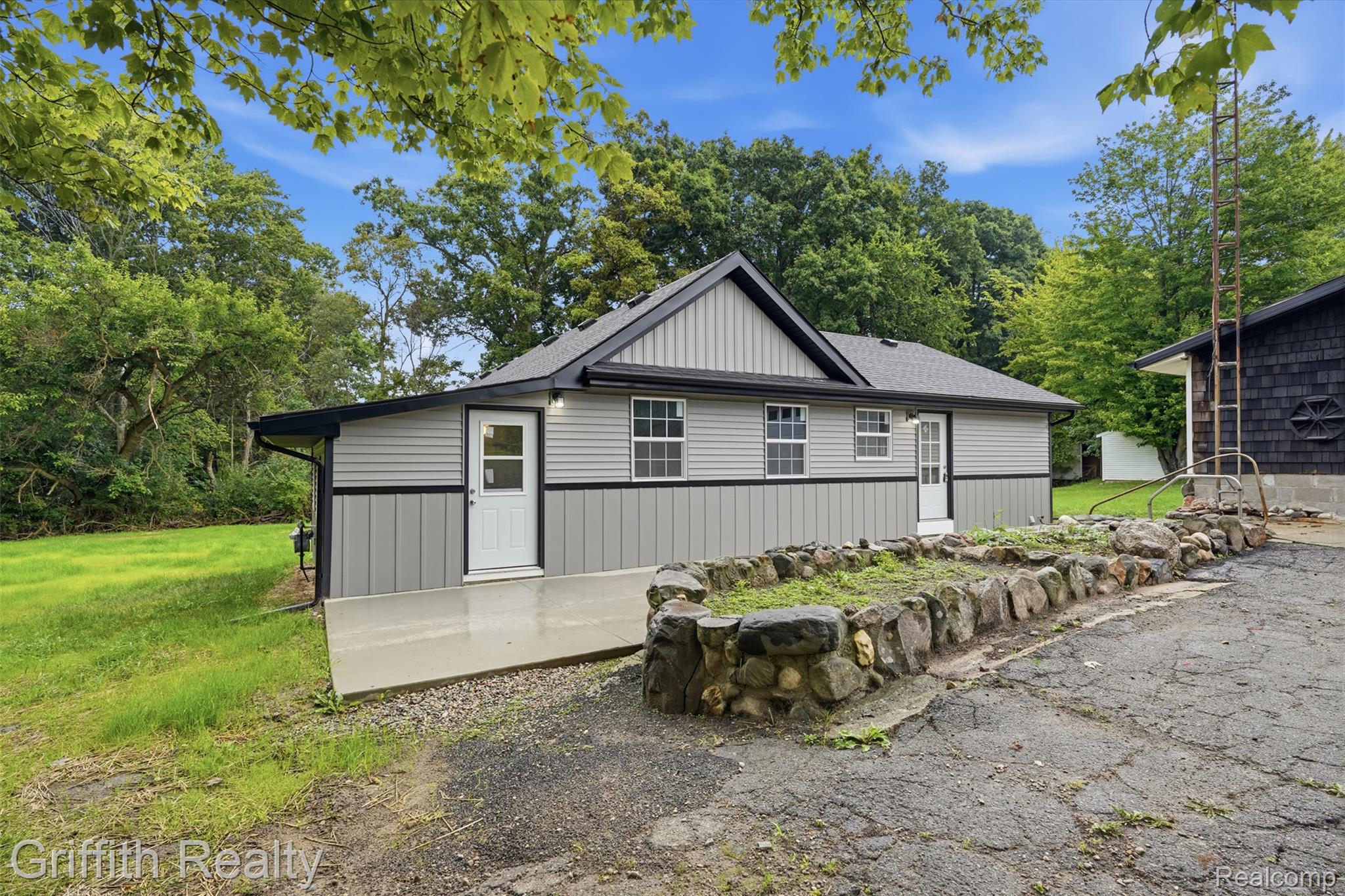 5820 Mack Road Howell, MI 48855 - Photo 5 of 60 4_5820 mack rd-4.jpg