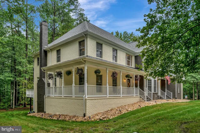 a view of outdoor space and green space