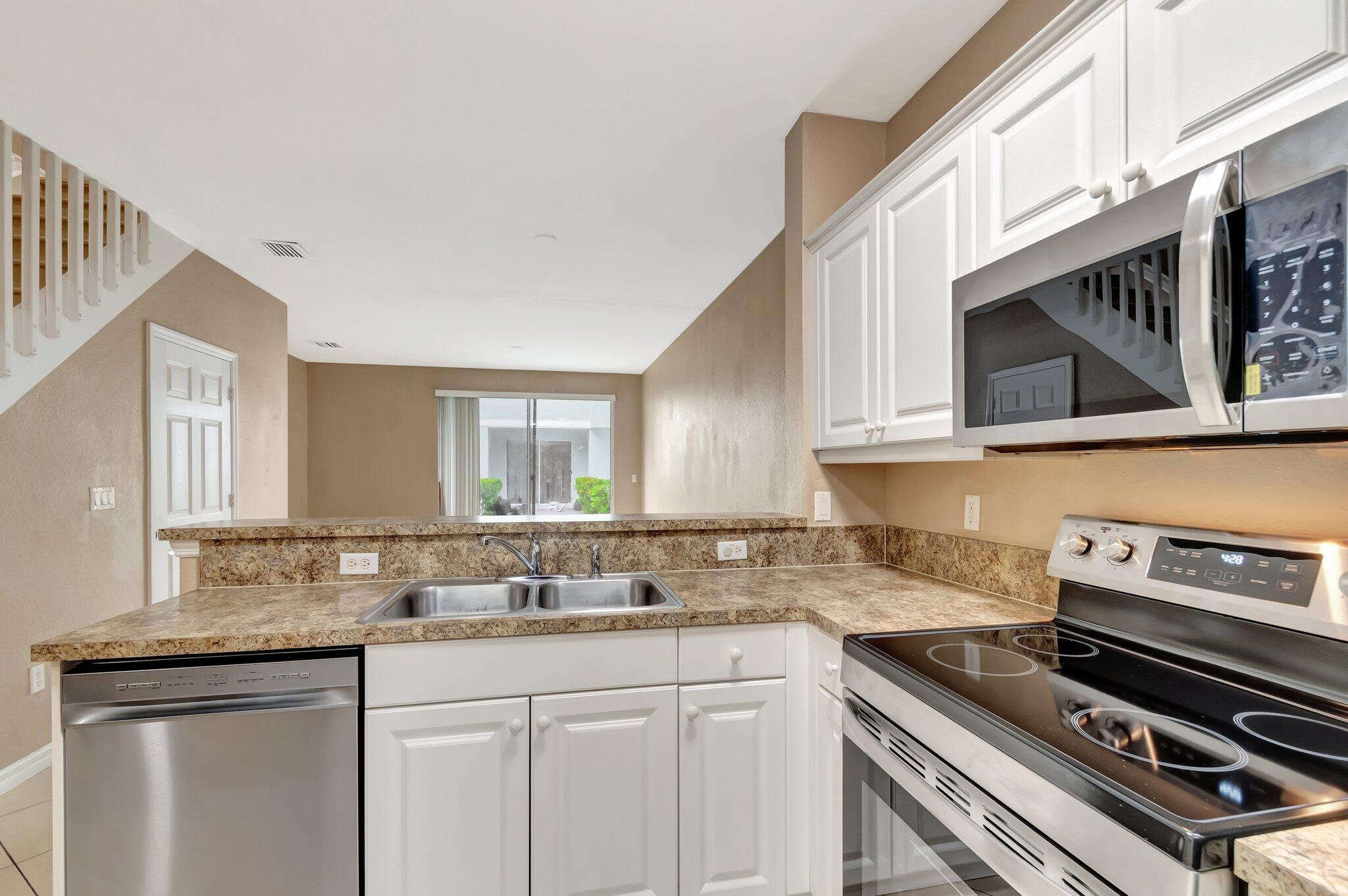 1912 Hibiscus Lane Riviera Beach, FL 33404 - Photo 11 of 55 11-web-or-mls-DSC_3224
