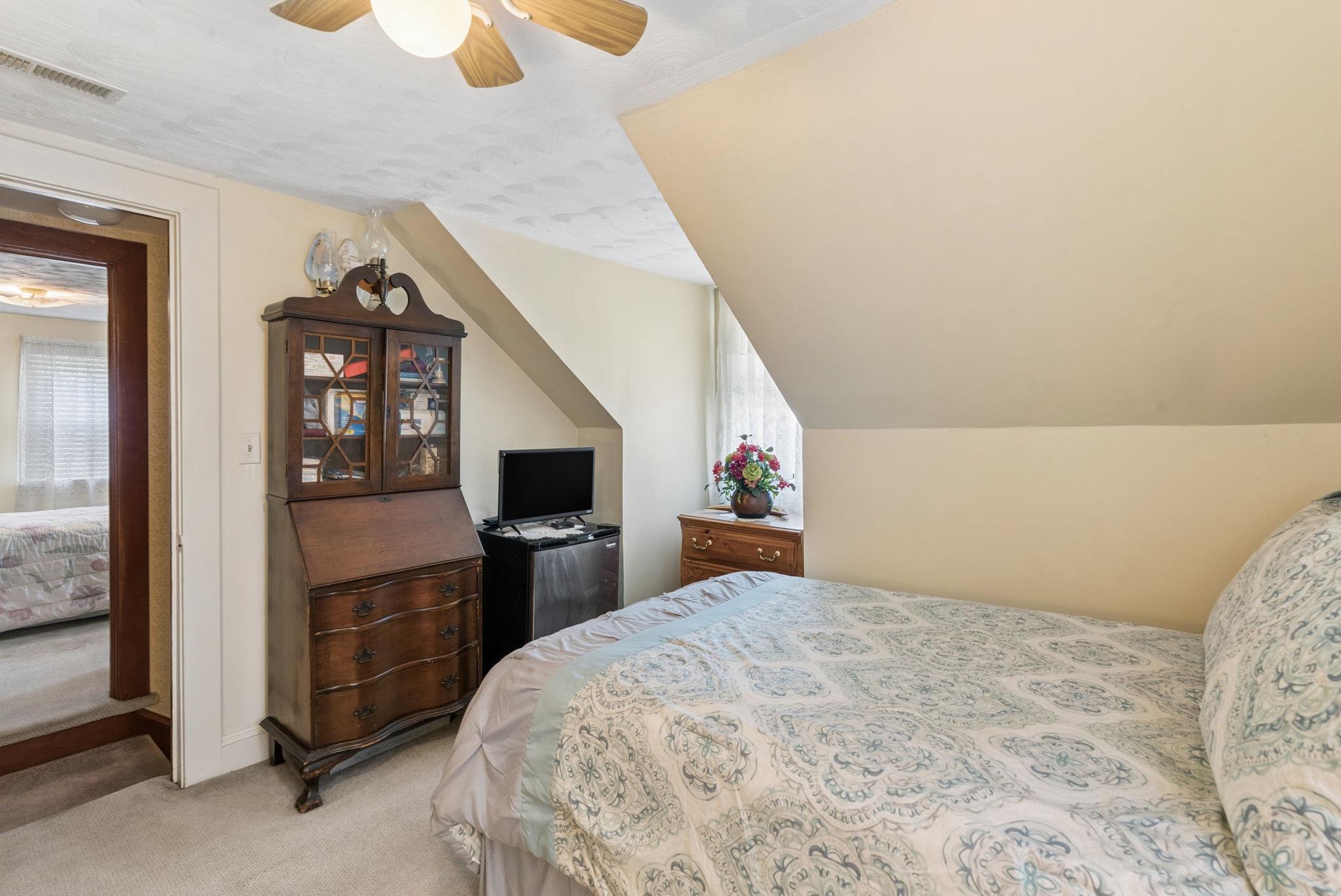 19 Old Solomons Island Road Annapolis, MD 21401 - Photo 24 of 51 Bedroom