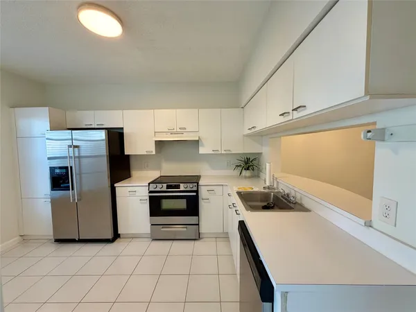 $2,600 | 9914 Northwest 56th Place, Coral Springs, FL 33076