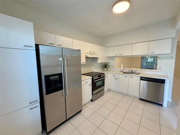 $2,600 | 9914 Northwest 56th Place, Coral Springs, FL 33076