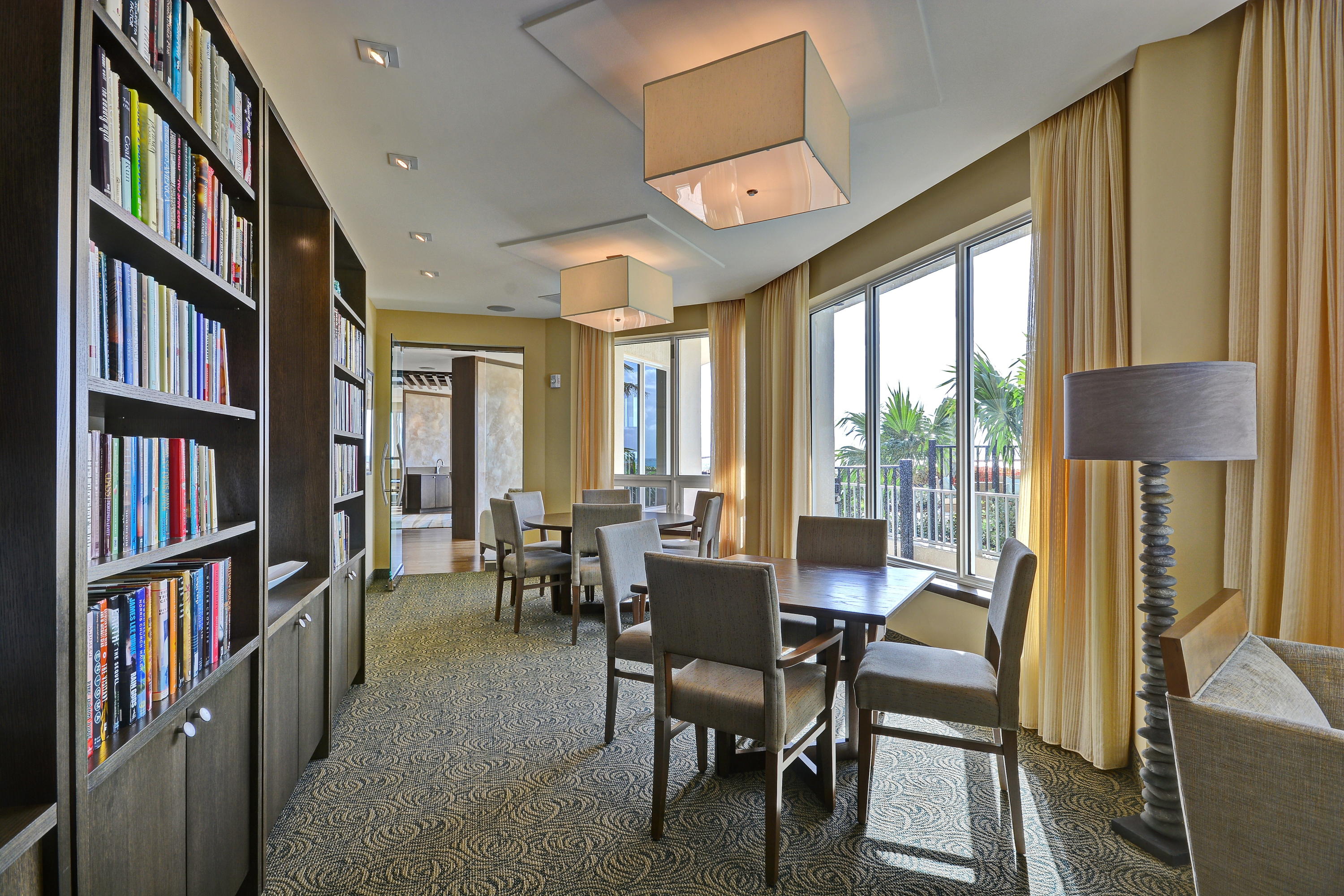 500 South Ocean Boulevard, Unit 1003 Boca Raton, FL 33432 - Photo 11 of 14 BUSINESS CENTER/LIBRARY