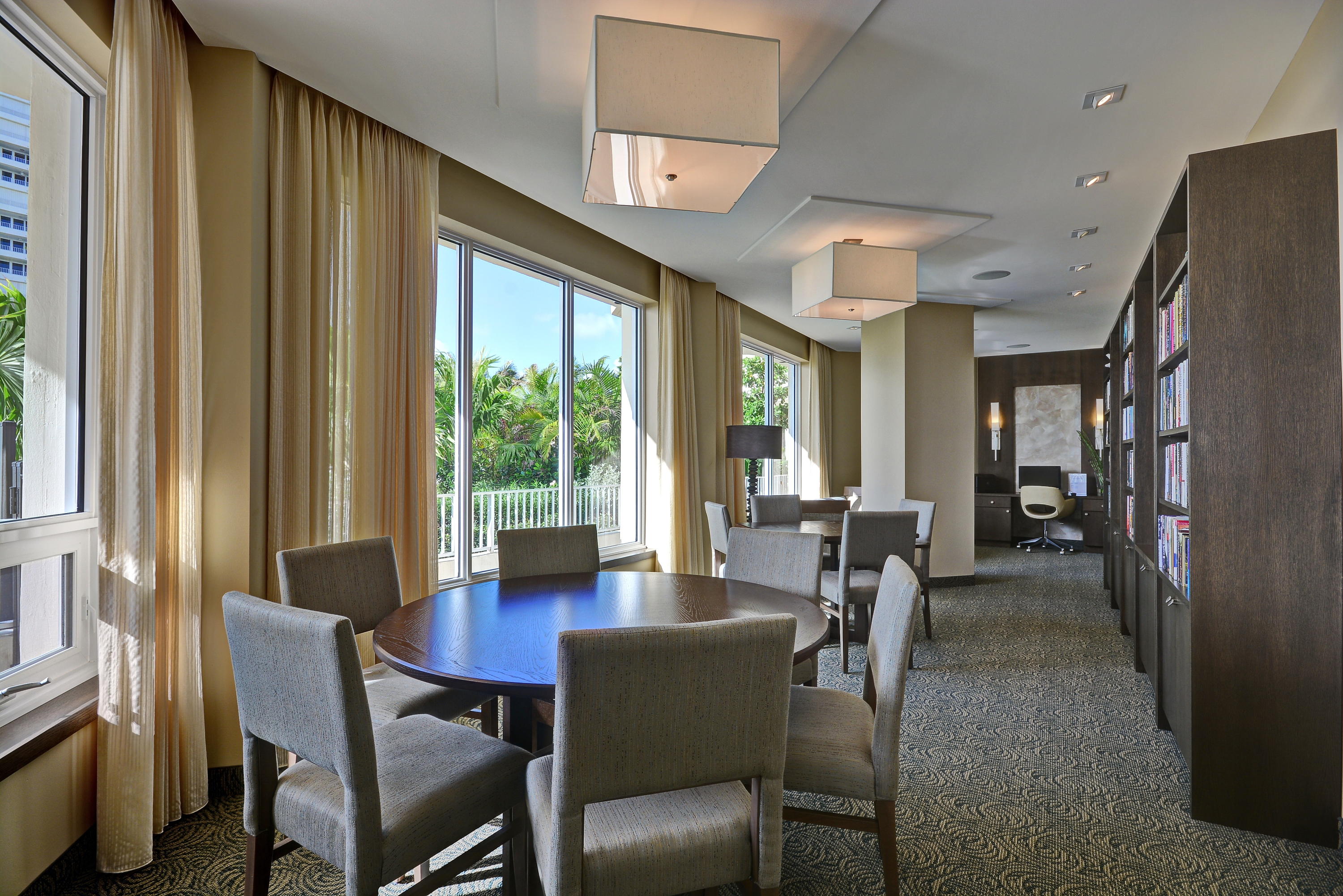 500 South Ocean Boulevard, Unit 1003 Boca Raton, FL 33432 - Photo 10 of 14 BUSINESS CENTER/ LIBRARY