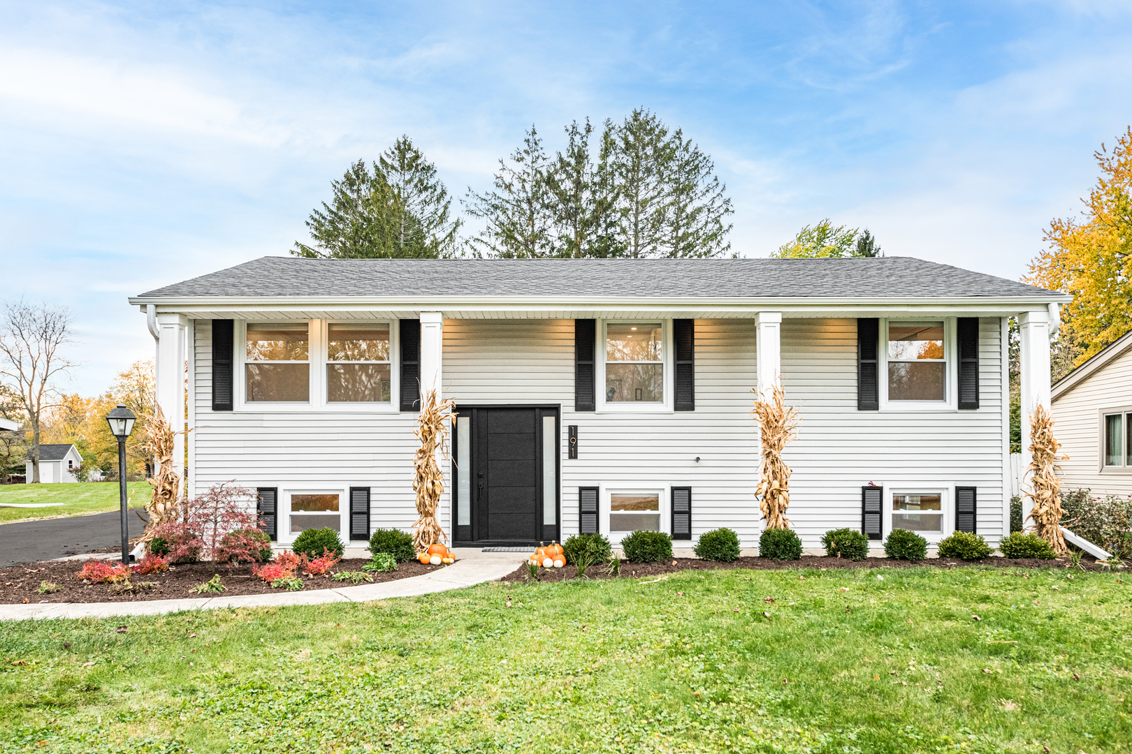 191 North Pleasant Road Lake Zurich, IL 60047 - Photo 3 of 50 Gallery Image 3