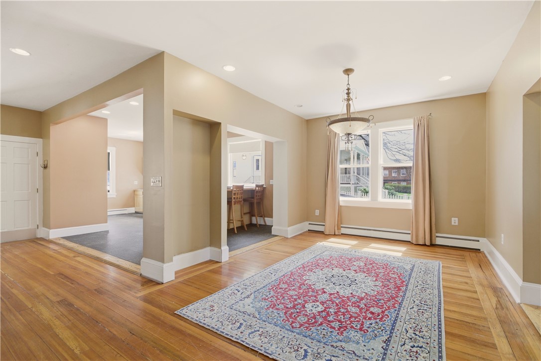 24 Spring Street Newport, RI 02840 - Photo 10 of 27