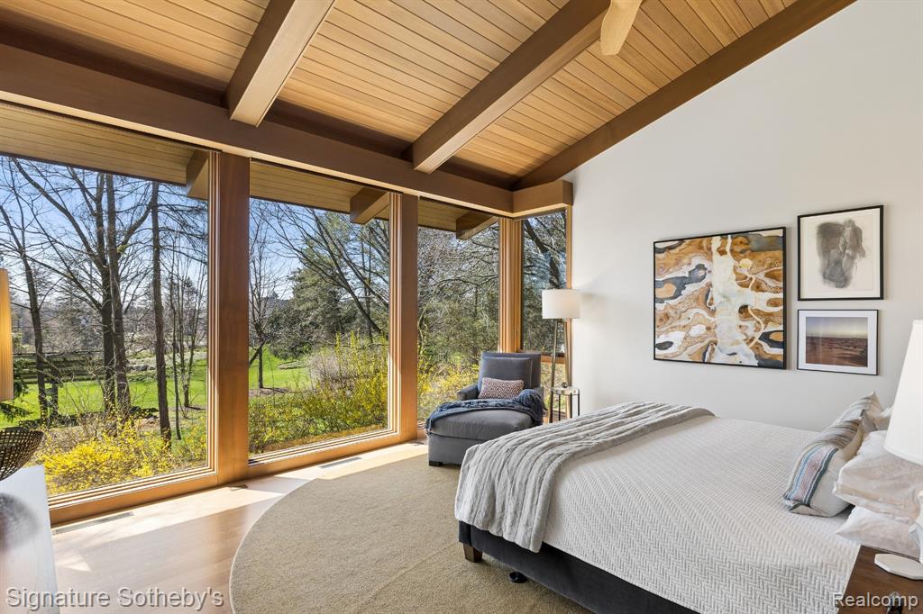 5051 Beach Road Troy, MI 48098 - Photo 13 of 52