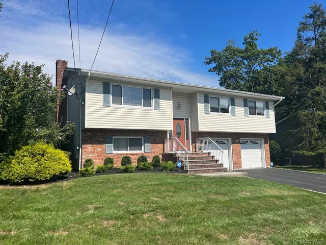 $725,000 | 206 Howard Avenue, Orangeburg, NY 10962