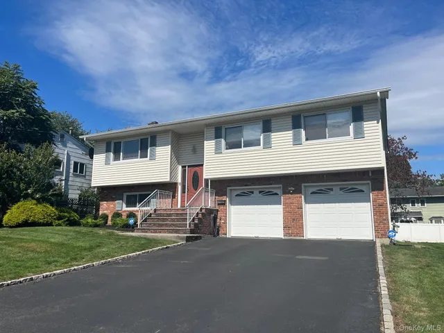 $725,000 | 206 Howard Avenue, Orangeburg, NY 10962