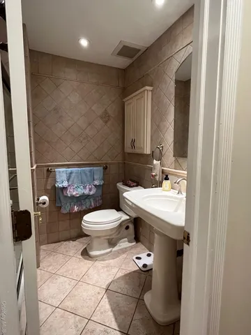 $725,000 | 206 Howard Avenue, Orangeburg, NY 10962