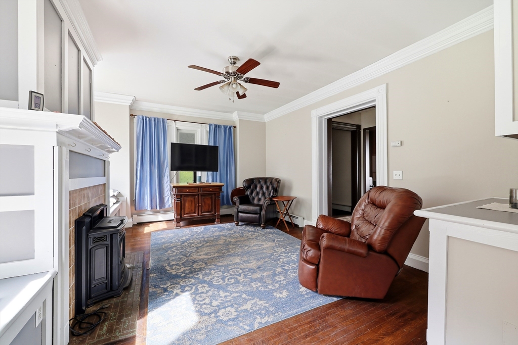 151 Bowdoin Street Springfield, MA 01109 - Photo 9 of 38