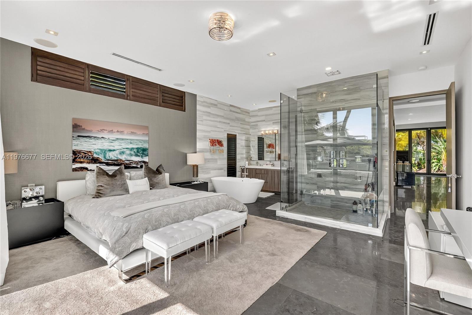 1540 Cleveland Road Miami Beach, FL 33141 - Photo 12 of 26 Gallery Image 12