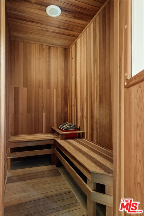 17539 West Magnolia Boulevard Encino, CA 91316 - Photo 15 of 31 a view of room with yard and furniture