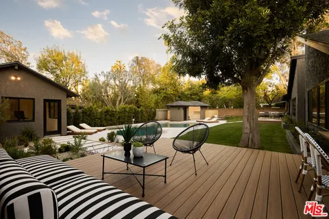 $3,899,000 | 17539 West Magnolia Boulevard, Encino, CA 91316