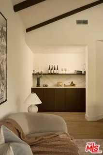 $3,899,000 | 17539 West Magnolia Boulevard, Encino, CA 91316