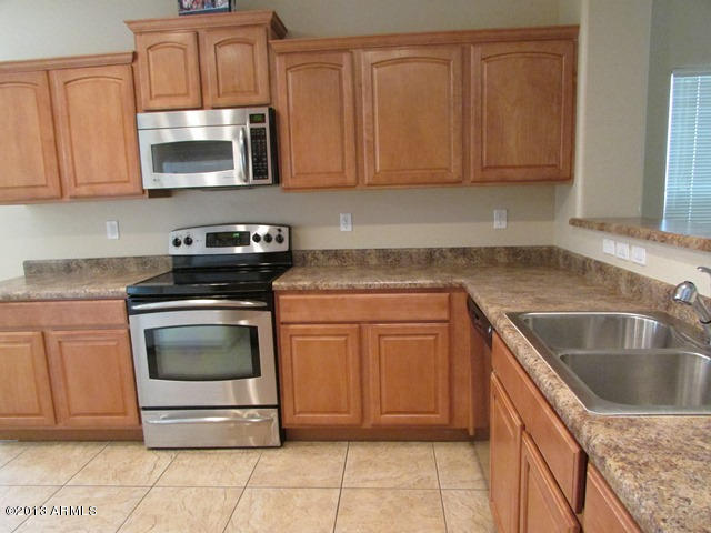 5343 West Fremont Road Laveen, AZ 85339 - Photo 3 of 16 Kitchen
