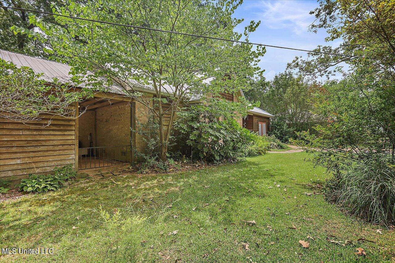 217 Stokes Robertson Road Jackson, MS 39212 - Photo 4 of 84 04-217 Stokes Robertson Rd