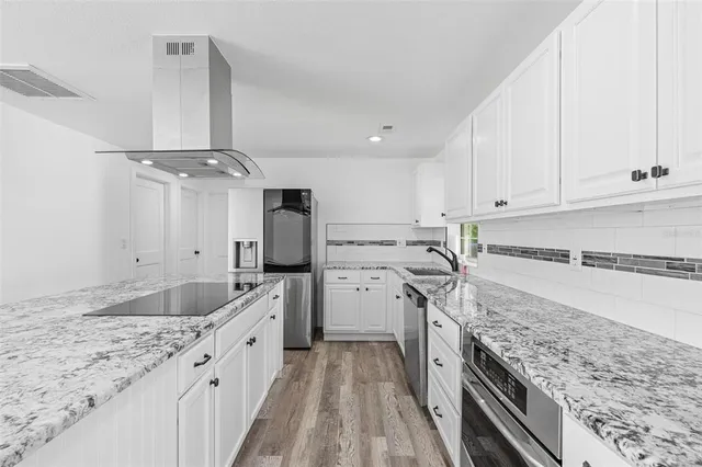 $449,000 | 1518 Lakeside Drive, DeLand, FL 32720