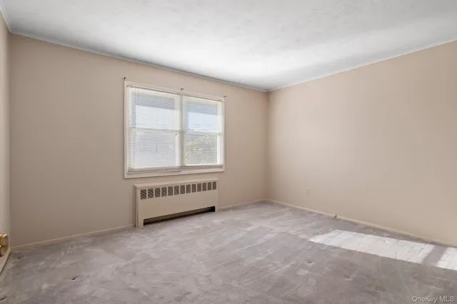 $649,000 | 3 Poplar Avenue, Farmingdale, NY 11735