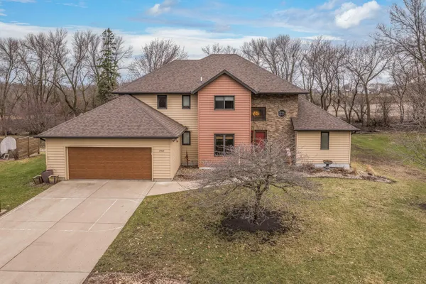 $530,000 | 1960 Knollwood Drive, Fairmont, MN 56031