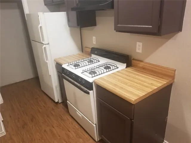 a close view of sink