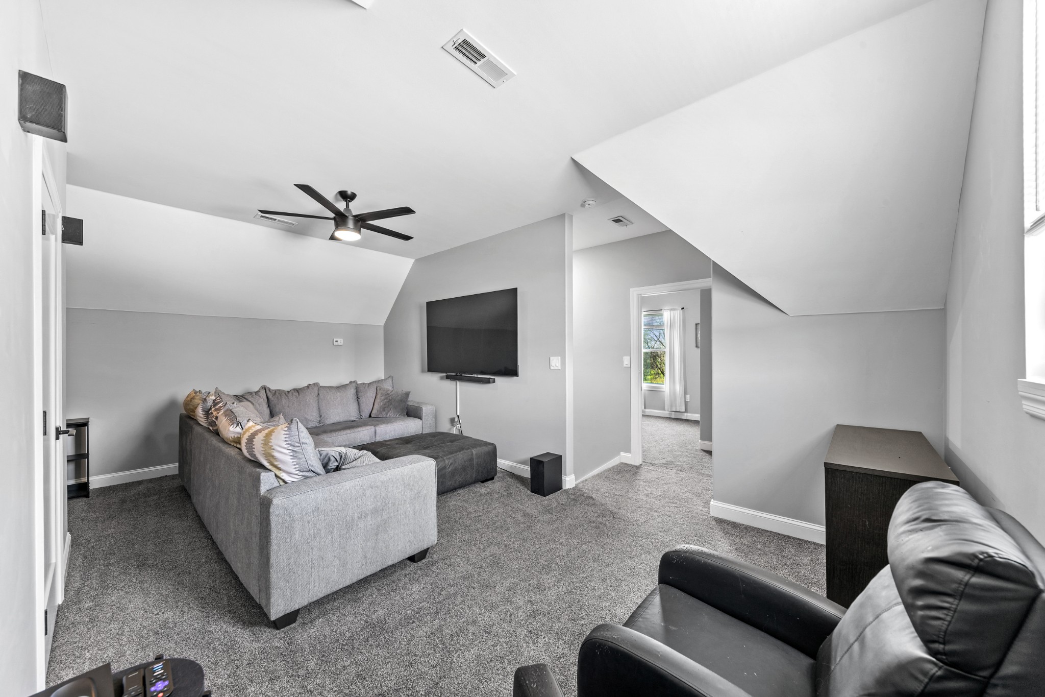4770 Delina Road Cornersville, TN 37047 - Photo 26 of 71 a living room with furniture and a flat screen tv