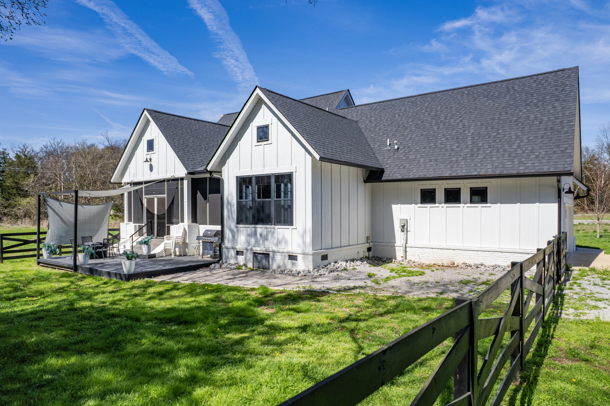 4770 Delina Road Cornersville, TN 37047 - Photo 6 of 71 a front view of house with garden