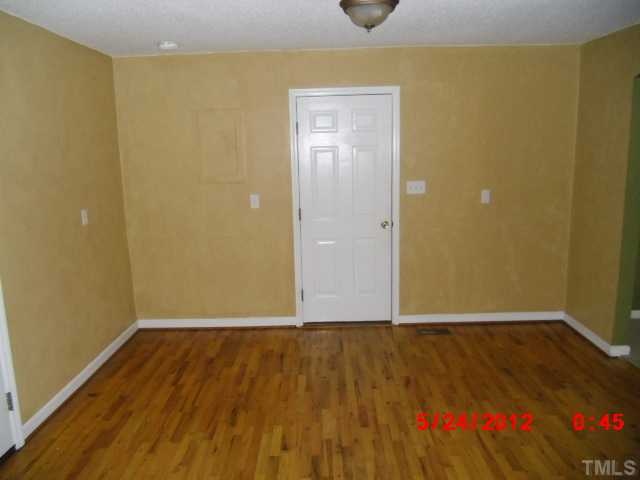 756 Cheves Road Zebulon, NC 27597 - Photo 4 of 12 Gallery Image 4