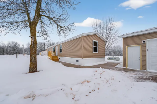 $199,900 | 153 2nd Street Southwest, Henriette, MN 55036