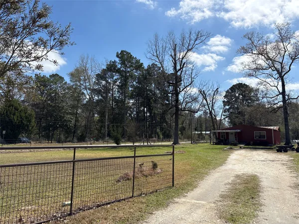 $115,000 | 1821 East Beverly Drive, Shepherd, TX 77371