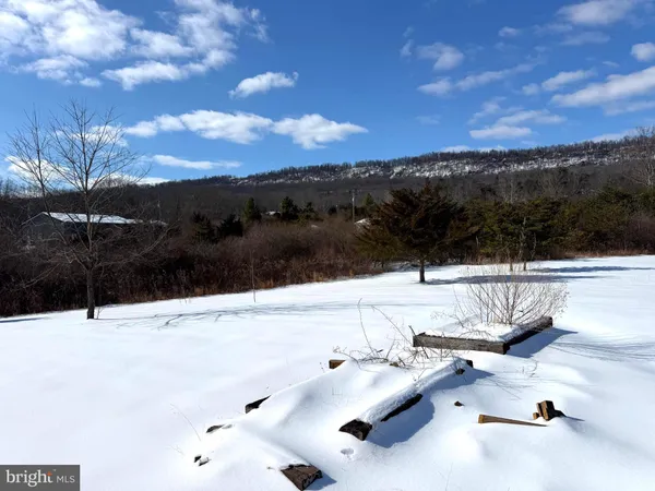 $238,244 | 29 Cooper Mountain View Drive, Augusta, WV 26704