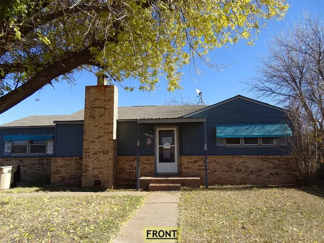 $70,000 | 1921 Ave O, Anson, TX 79501