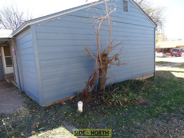 $70,000 | 1921 Ave O, Anson, TX 79501