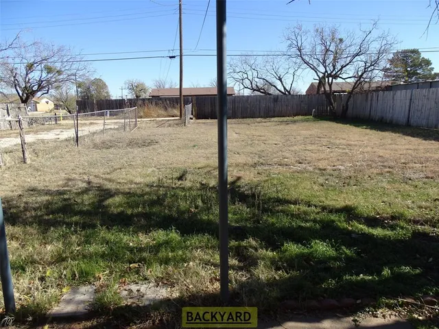 $70,000 | 1921 Ave O, Anson, TX 79501