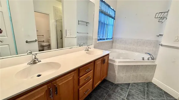$5,500 | 510 Southwest South Carolina Drive, Stuart, FL 34994