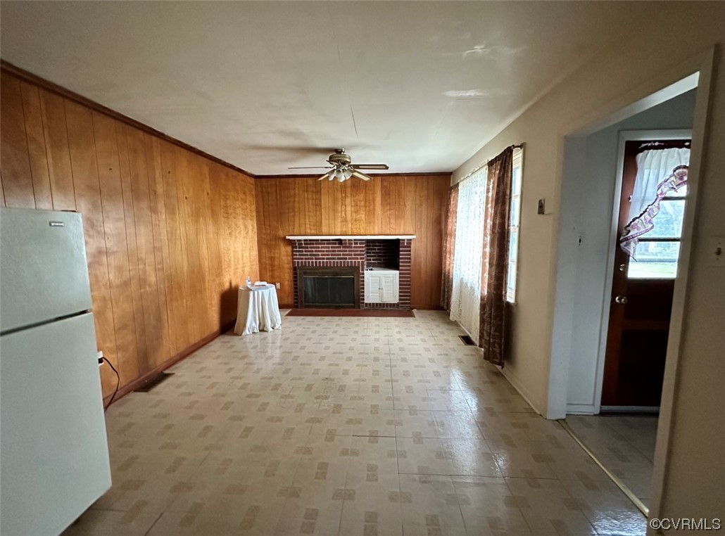 3907 Rosedale Avenue Richmond, VA 23227 - Photo 8 of 10 a big room with closet and windows