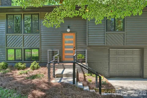 $675,000 | 7323 Rollingridge Drive, Charlotte, NC 28211