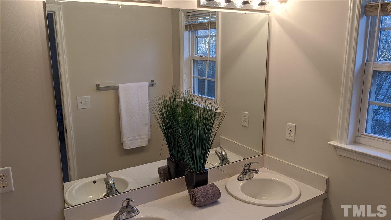 2025 Metacomet Way Raleigh, NC 27604 - Photo 13 of 20