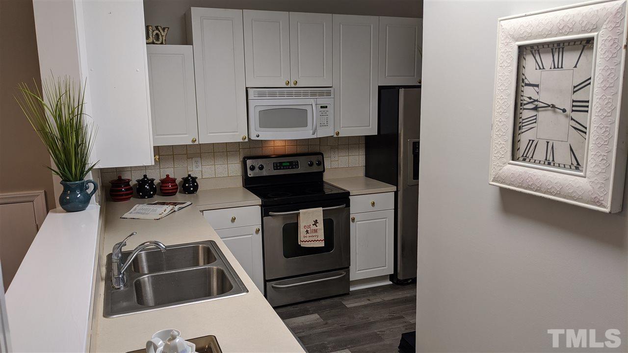2025 Metacomet Way Raleigh, NC 27604 - Photo 10 of 20