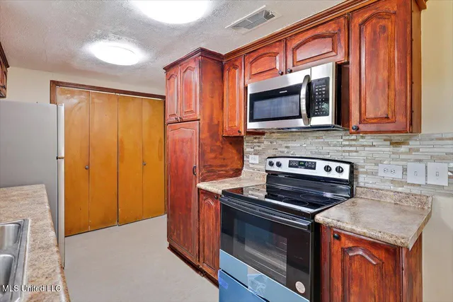 $158,000 | 4692 Nordell Drive, Jackson, MS 39206