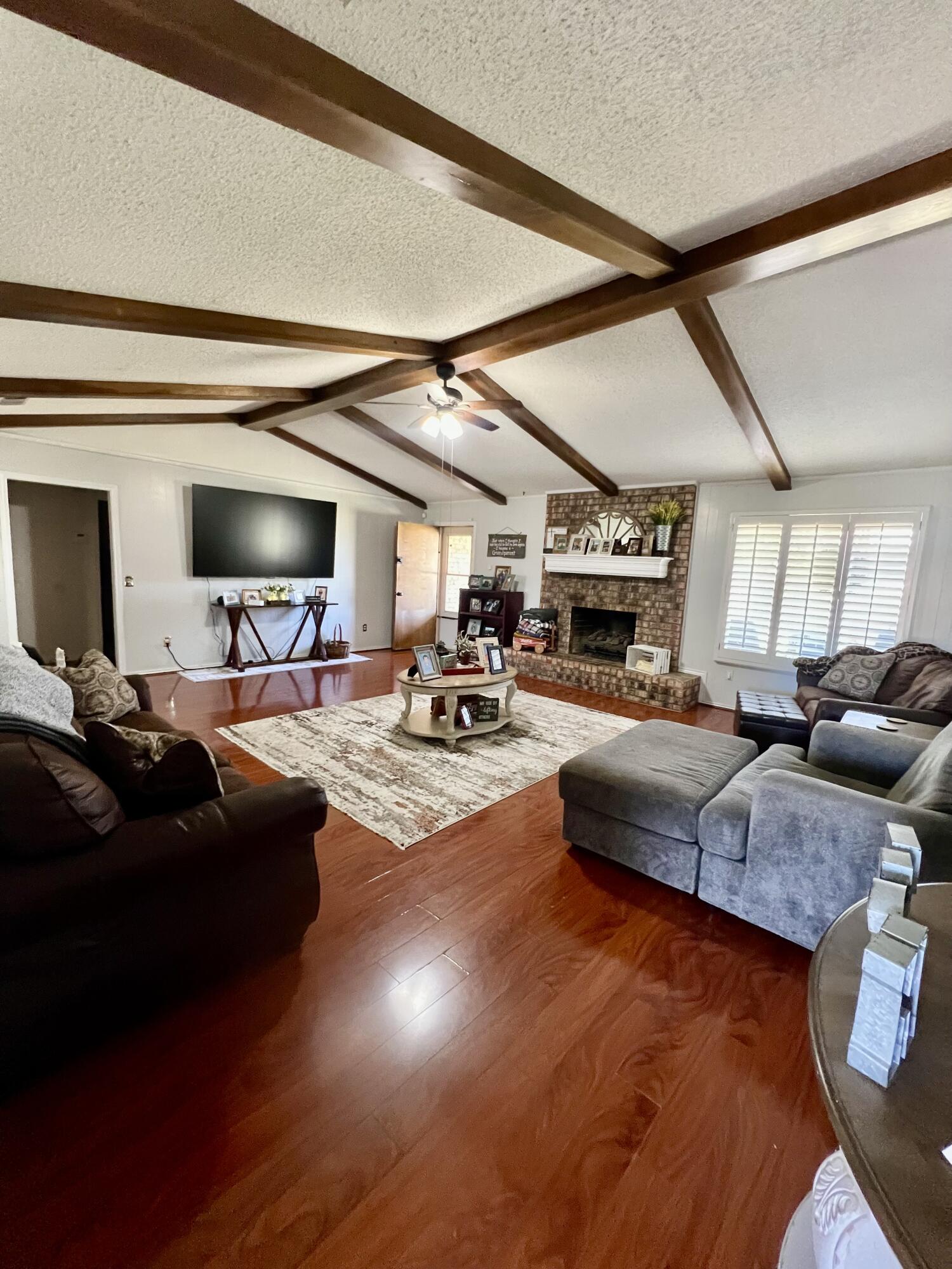 5724 74th Street Lubbock, TX 79424 - Photo 4 of 19 IMG_3427