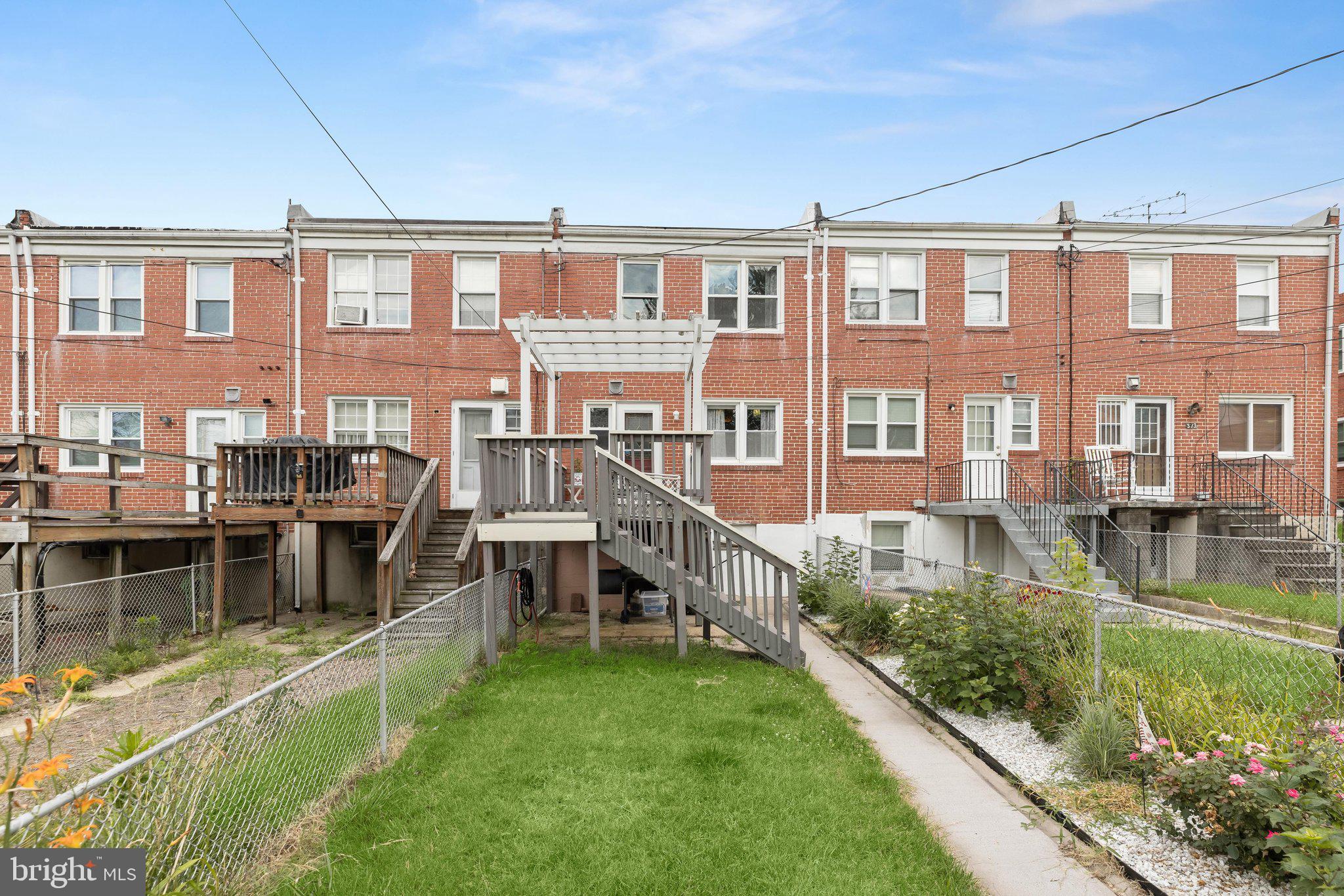 309 Leeanne Road Baltimore, MD 21221 - Photo 38 of 42 Fenced Rear Lawn
