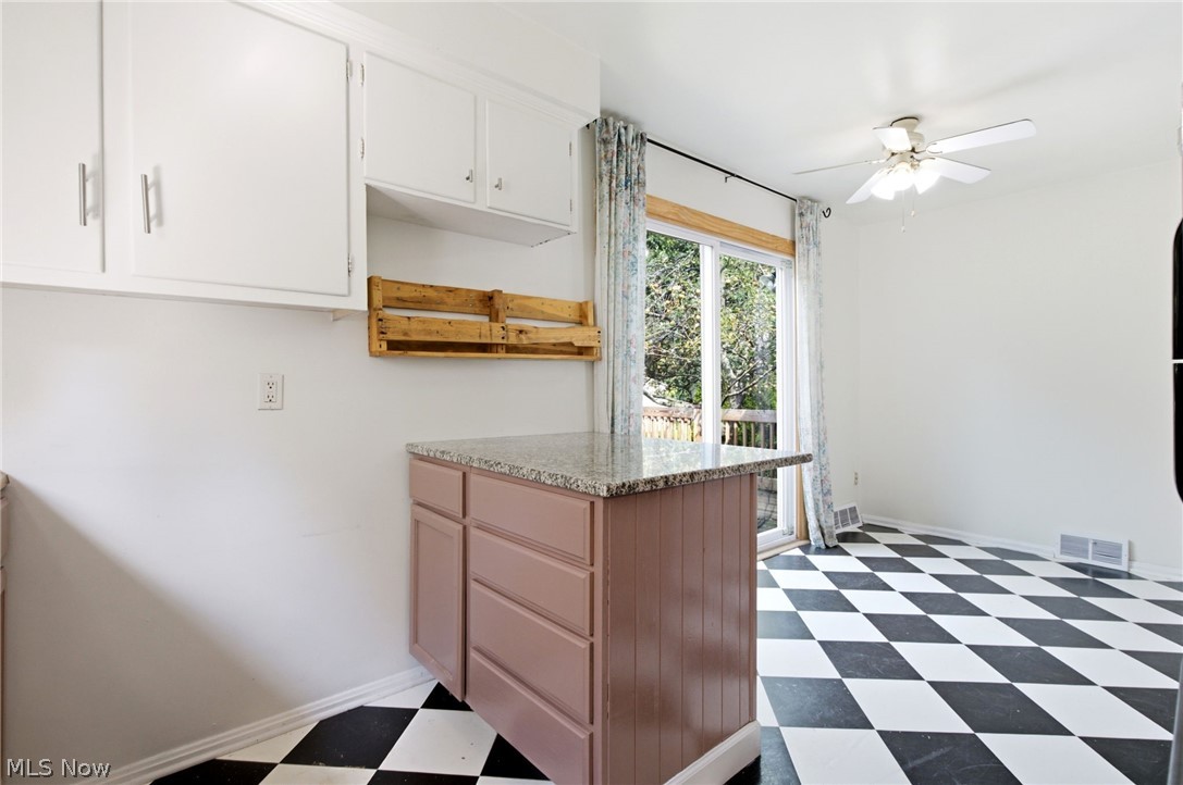 27850 Knickerbocker Road Bay Village, OH 44140 - Photo 12 of 33 Gallery Image 12