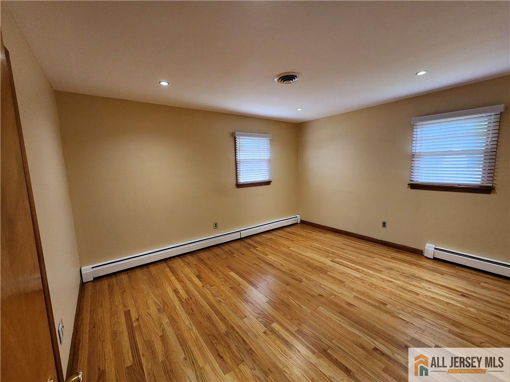 968 New Dover Road Edison, NJ 08820 - Photo 9 of 25